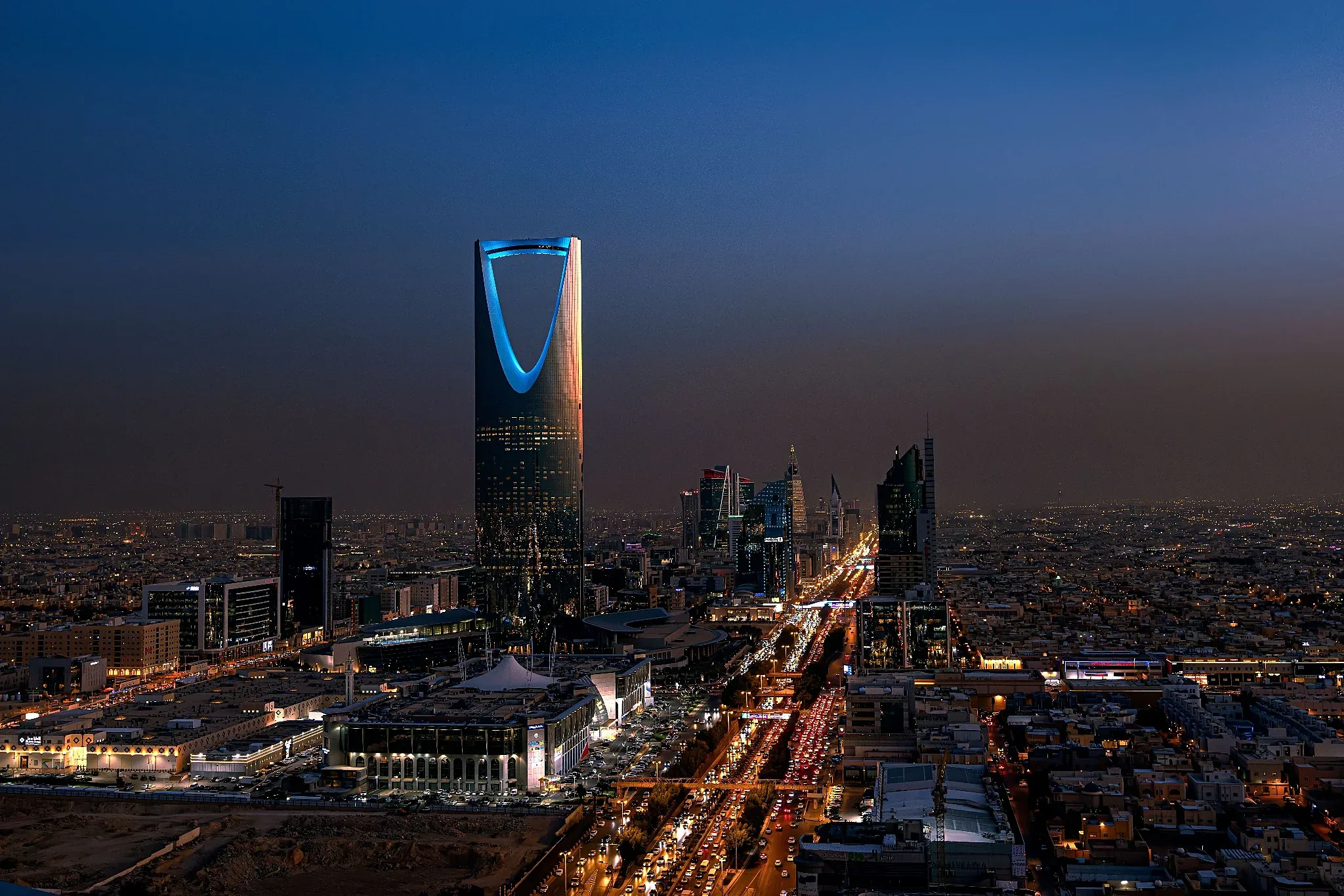 أفق مدينة الرياض ليلاً